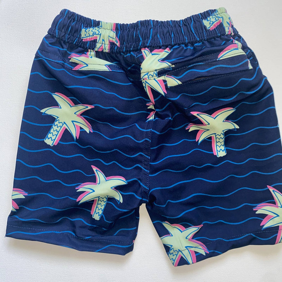 NWT Sovereign Code Toddler Seaside Palms Rash Guard & Swim Shorts Set (Sz 4) - Picture 9 of 12